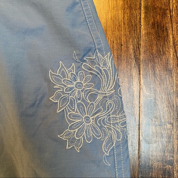 Kühl • Blue Skirt with Floral Embroidery - Picture 4 of 10